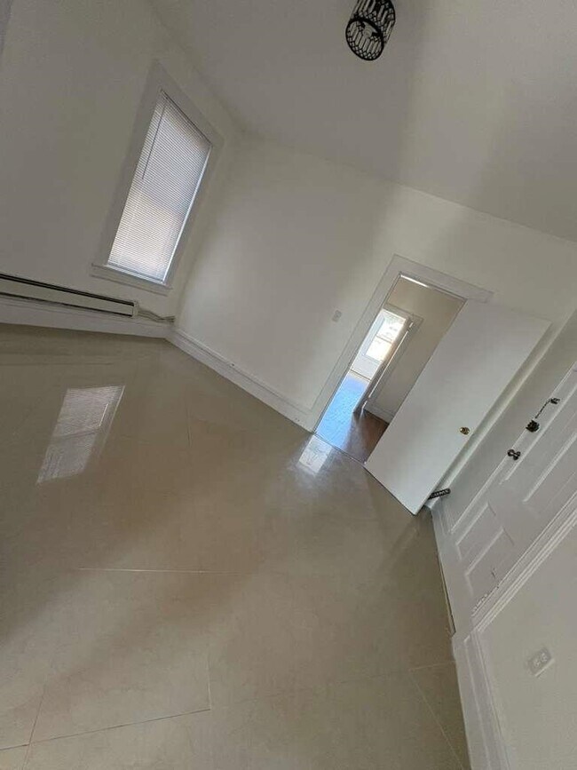 Building Photo - 4526 Brown St