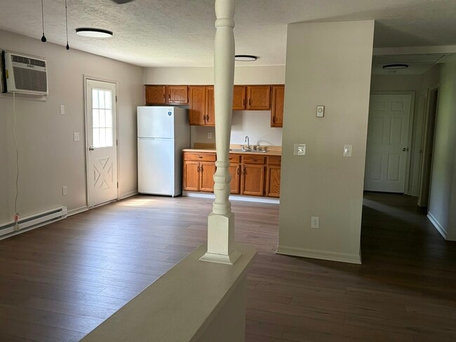 Building Photo - 119-121 Michael Avenue, Unit 121