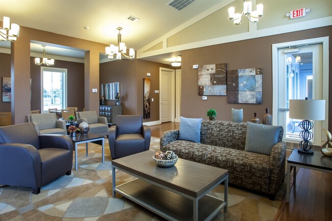 Building Photo - 11641 Leopard St