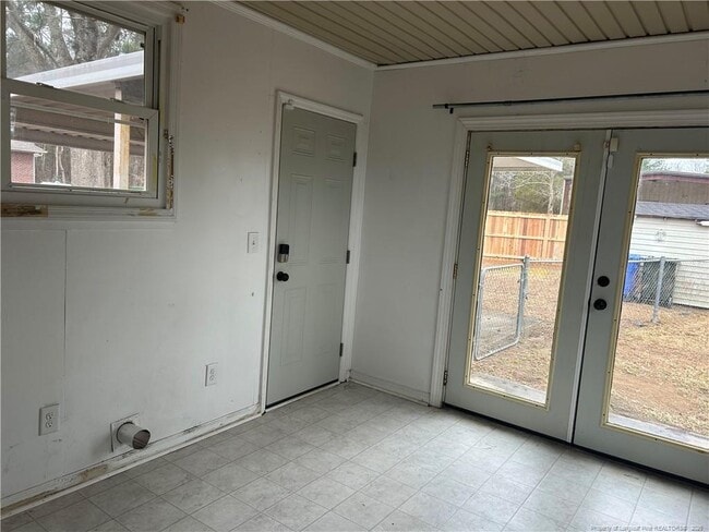 Building Photo - 1700 Cedar Creek Rd