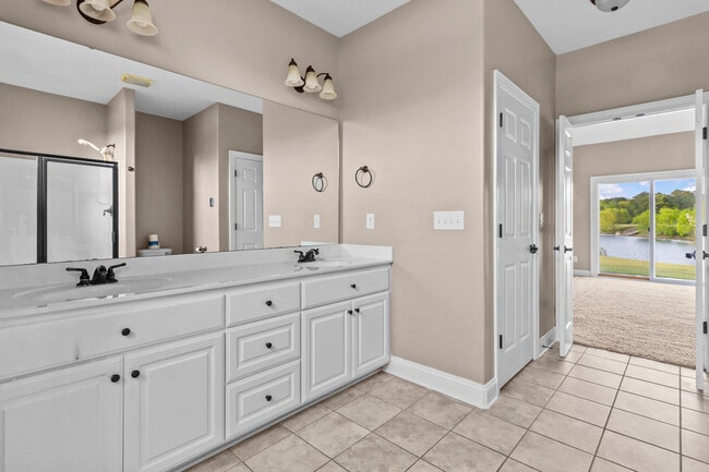 Building Photo - 301 Antioch Rd