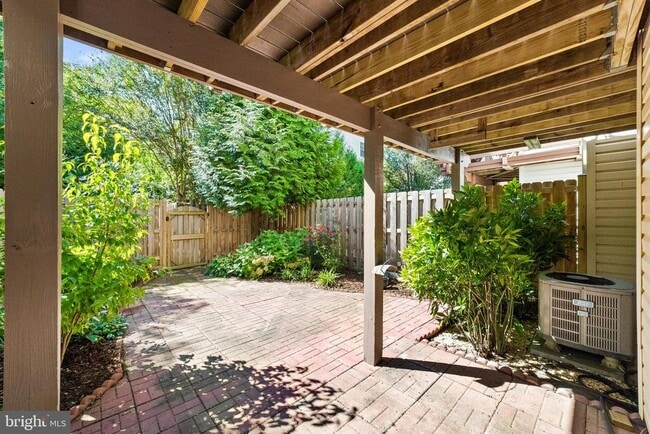 Building Photo - 106 McIlhaney Way