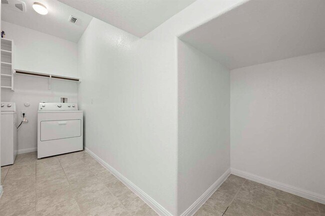 Building Photo - 383 Eagle Brook Ln