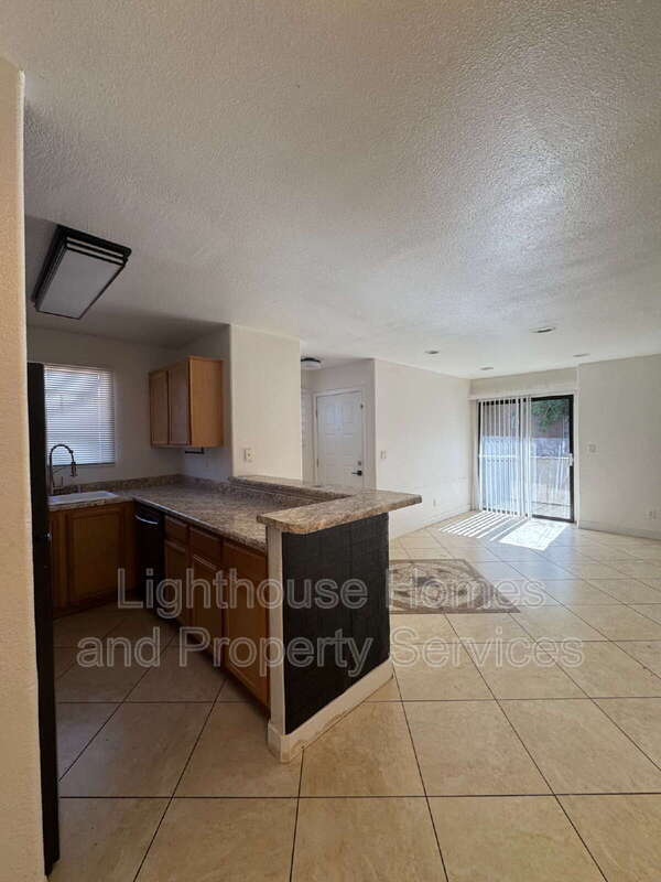 Building Photo - 2985 Juniper Hills Blvd