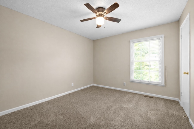 Building Photo - Pet Friendly Three Bedroom with Basement!