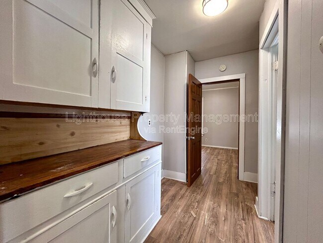 Building Photo - 2513 Sanford St