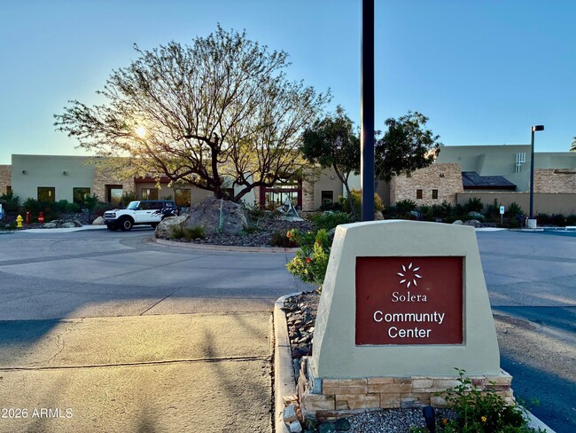 Building Photo - 3189 E Hazeltine Way