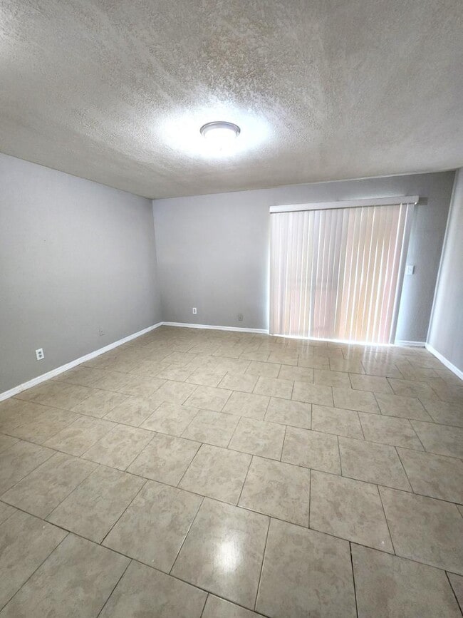 Building Photo - 103 Booth Ln