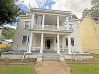 Building Photo - 3425 Carolina Ave