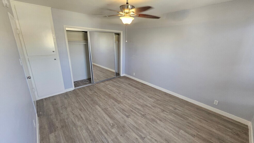 Building Photo - 545 Hayworth Ave