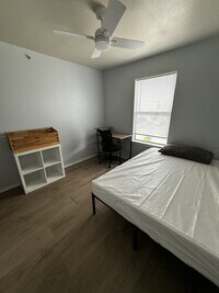 Building Photo - 10702 Mathom Landing