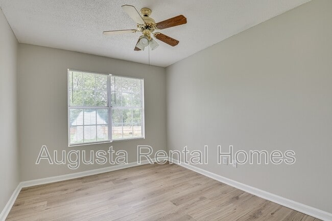 Building Photo - 4529 Caliburn Way