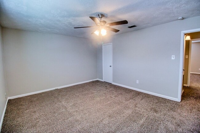 Building Photo - 6393 S Briar Bayou Dr