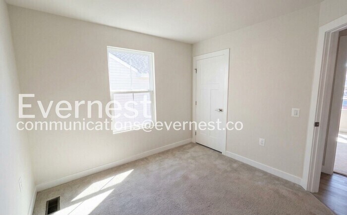 Building Photo - 18393 Signature Wy