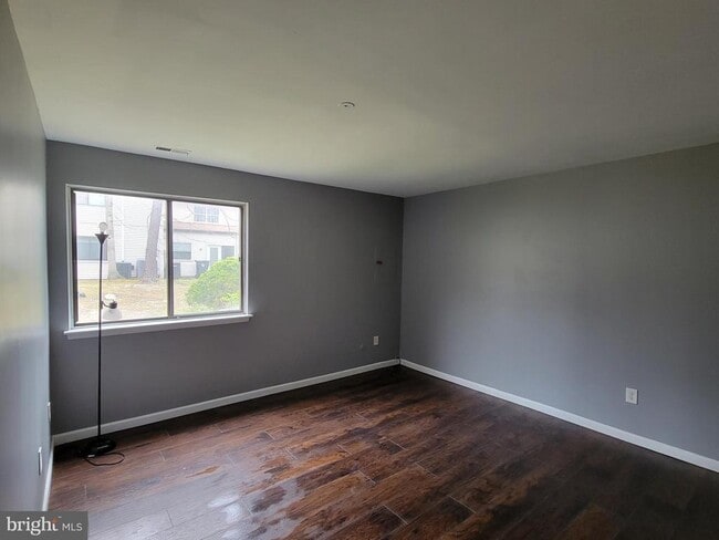 Building Photo - 2515 Cottonwood Ct