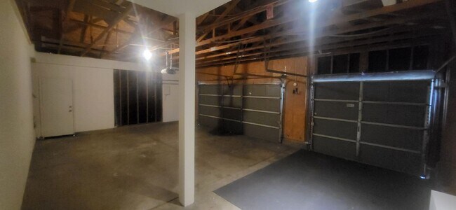 Building Photo - 33207 Breighton Wood St