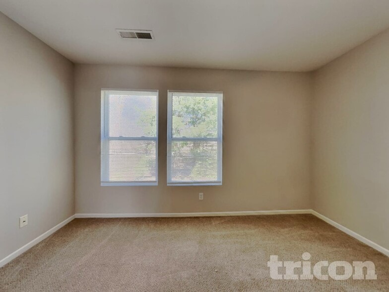 Building Photo - 855 Bitting Hall Cir