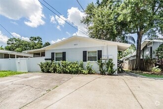 Building Photo - 3217 W Obispo St