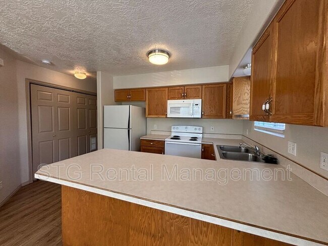 Building Photo - 425 E 1050 S