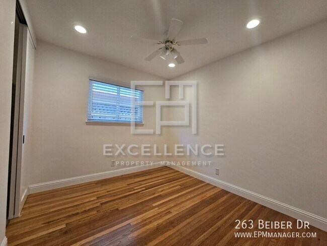 Building Photo - 263 Bieber Dr