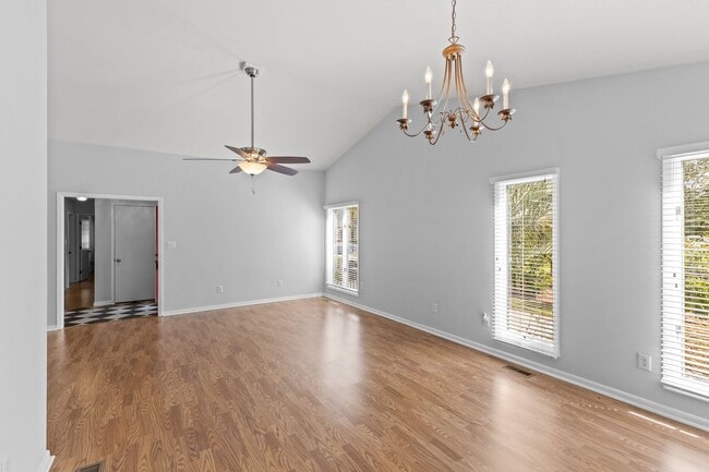 Building Photo - Corner Lot Brandywine Home Available for Long Term Rental