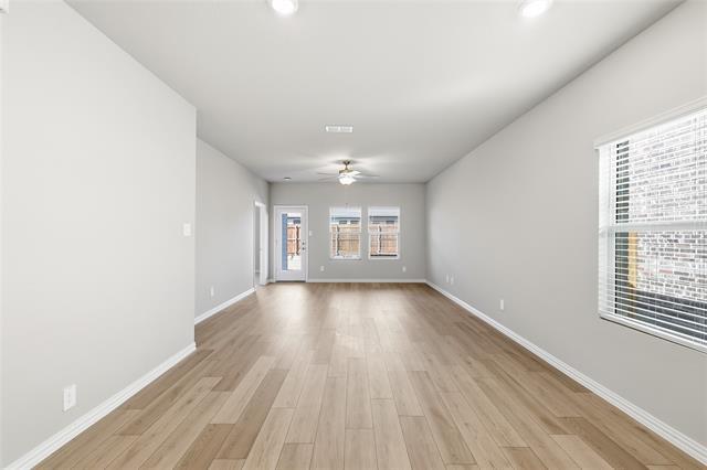 Building Photo - 610 Clover Crk Dr