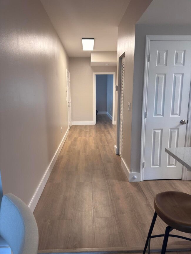 Building Photo - 2060 Greenview Shores Blvd