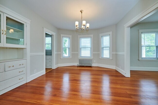 Building Photo - 1873 Hyde Park Ave