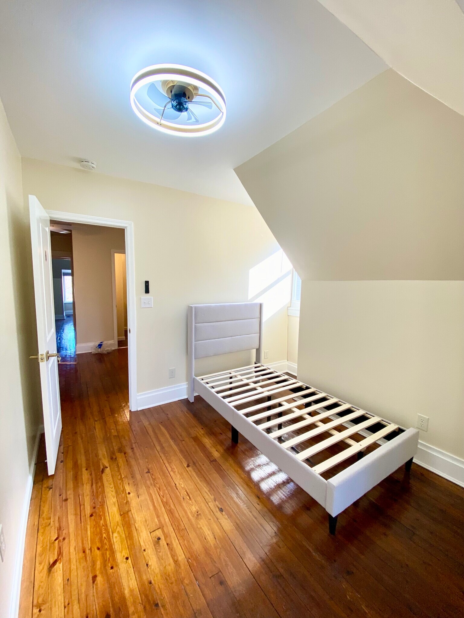 Building Photo - 1372 Neil Ave