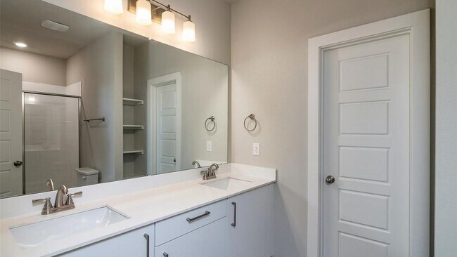 Building Photo - 641 Fallow Dr