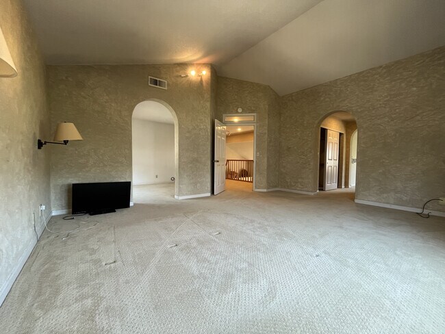 Building Photo - 3199 Alpine Dr