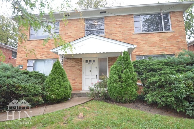 Building Photo - 5846 Robison Rd