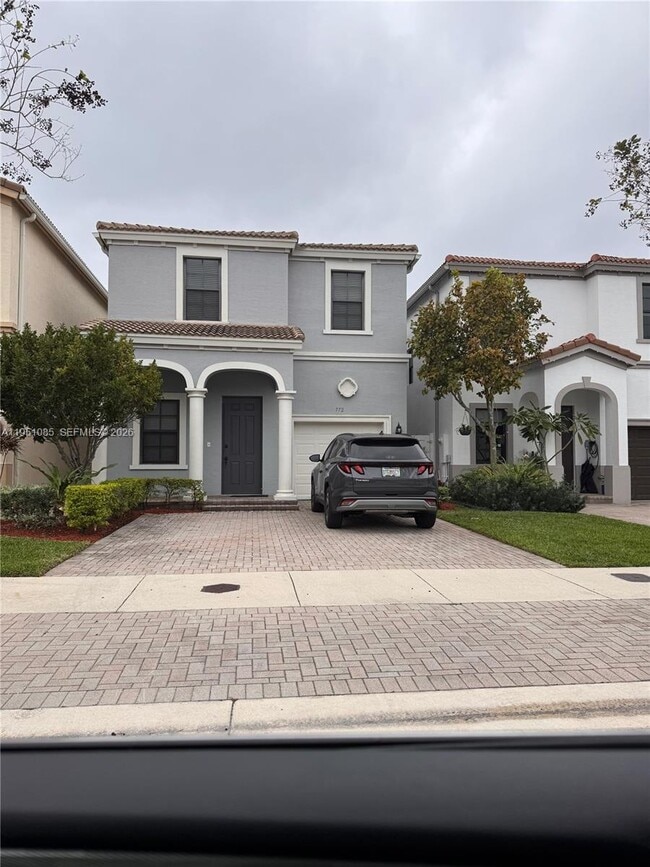 Building Photo - 772 NE 191st Terrace