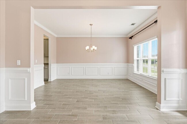 Building Photo - Welcome to Your Ideal Home: Where Luxury a...