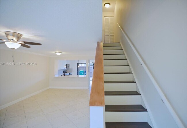 Building Photo - 10196 SW 77th Ct