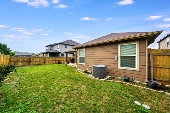 Building Photo - Charming 3-Bedroom Home in Meadows of Copp...