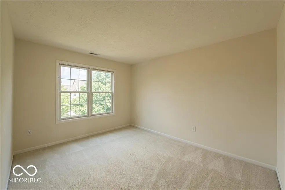 Building Photo - 15151 New Haven Dr