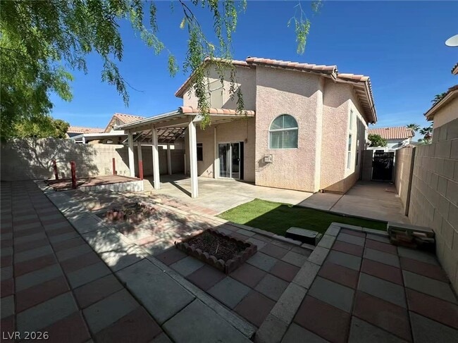 Building Photo - 8275 Cedar Leaf Dr