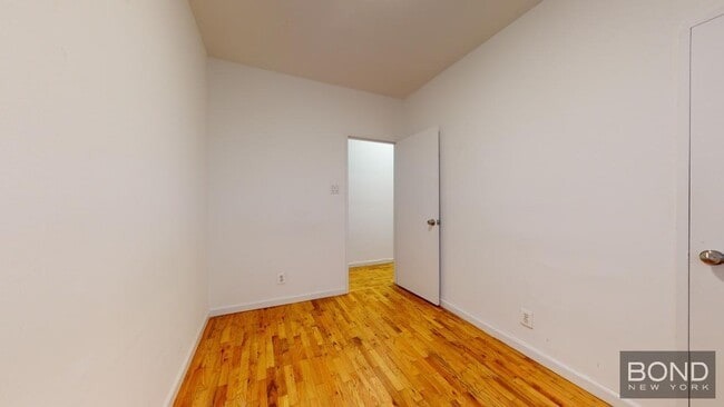 Building Photo - 342 E 87th St
