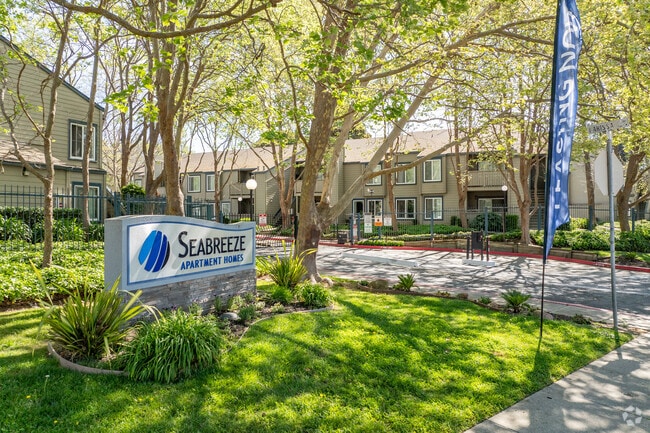Building Photo - Seabreeze Vallejo
