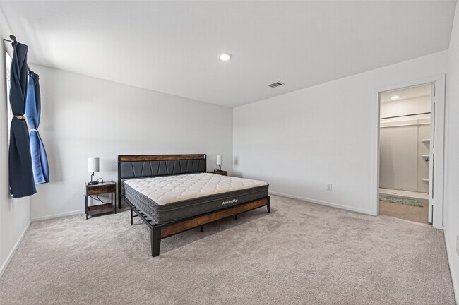 Building Photo - 28923 Great Cyn Dr