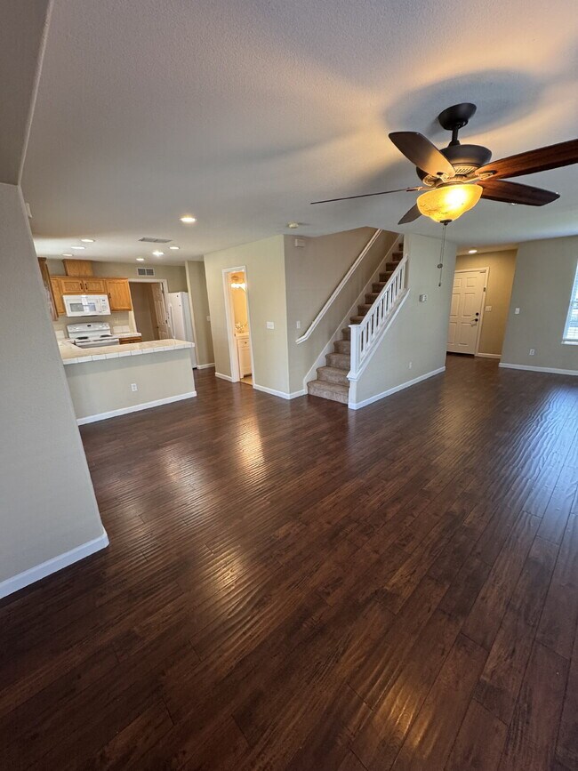 Building Photo - Beautiful 4-Bedroom Home with Spacious Backyard & Covered Patio