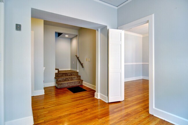Building Photo - 2517 Wabash Ave