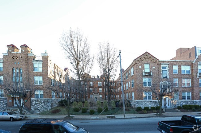 Building Photo - 3500-3510 Miami St