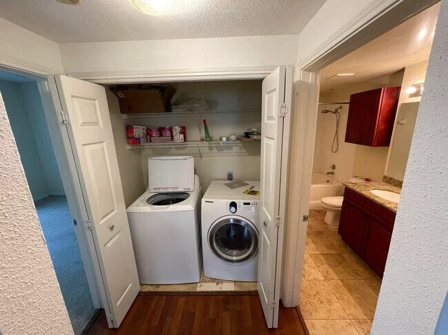 Building Photo - 1330 Old Spanish Trl