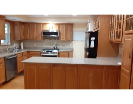 Building Photo - 46 Saybrook St