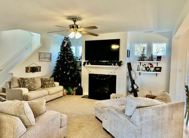 Building Photo - 13238 Landing Cir