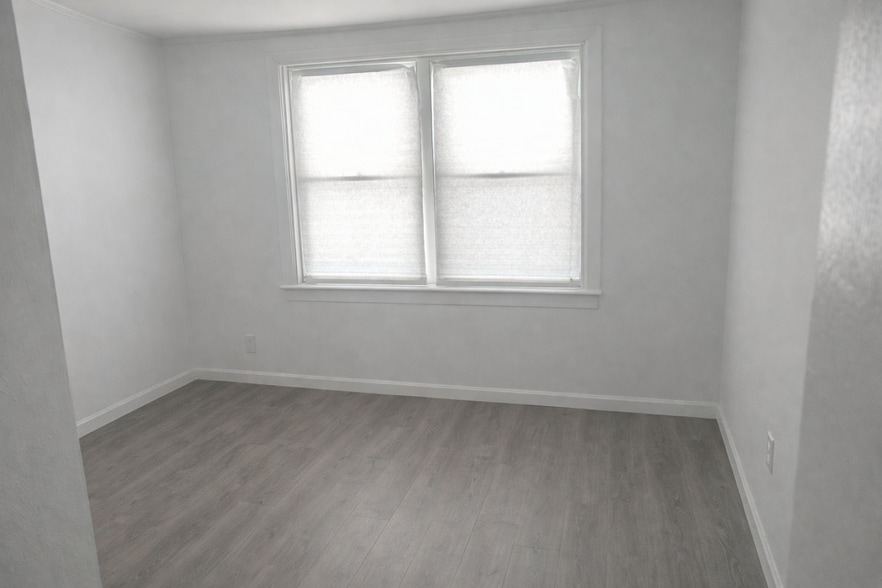 Building Photo - 26 Summer St