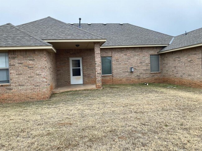 Building Photo - 11316 SW 37th St