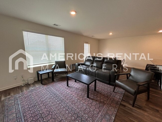 Building Photo - 7213 Wilburton Ln